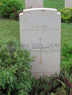 TRINCOMALEE WAR CEMETERY - GIBBS, R H